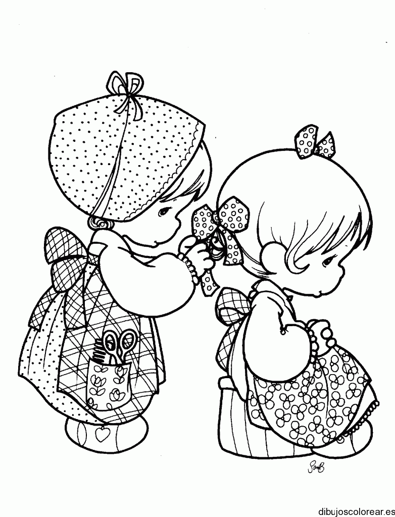 Dibujo de dos niñas peinándose para colorear