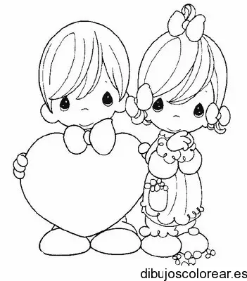Dibujo de dos niños románticos con corazón para colorear