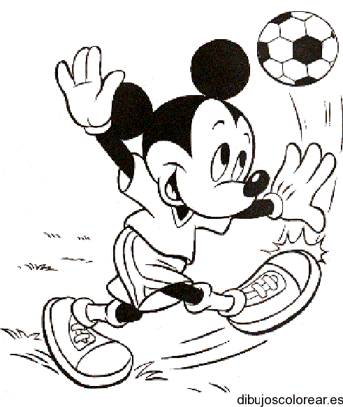 Dibujo de Mickey Mouse jugando fútbol para colorear