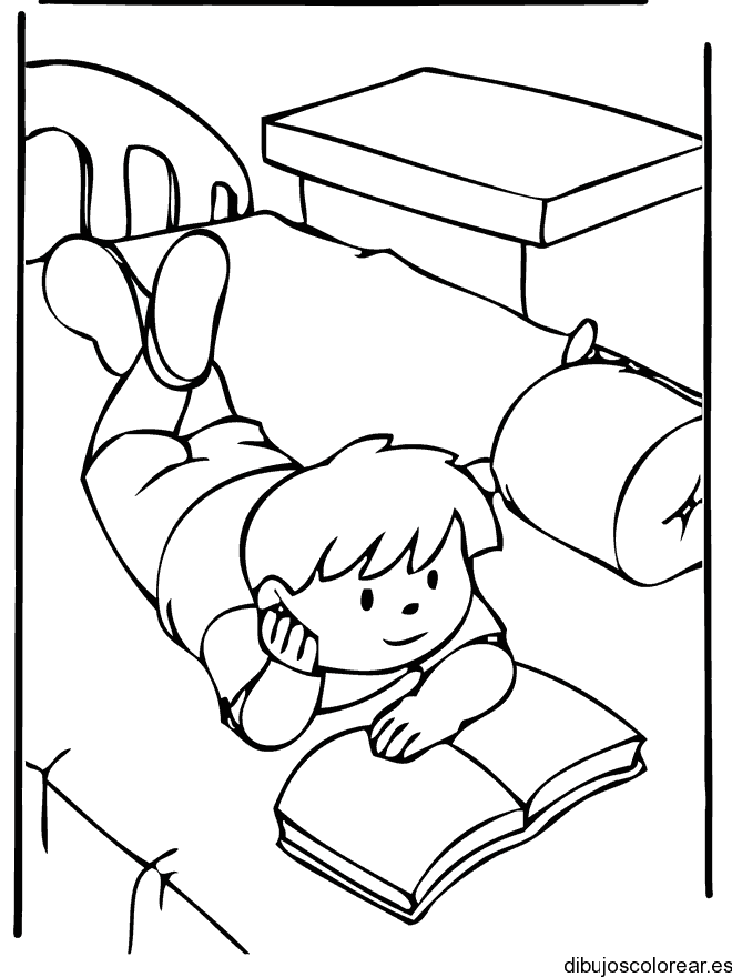 Dibujo de un niño estudiando para colorear