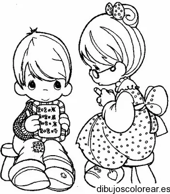 Dibujo de un niño leyendo con su abuela para colorear